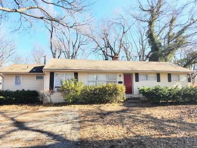 Main picture of 7601 E 113th St