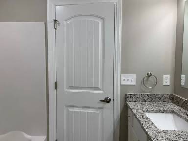 Main picture of 303 Wolf Den Dr
