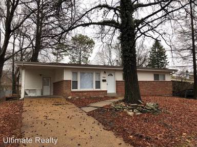 Main picture of 500 Saint Edward Ln