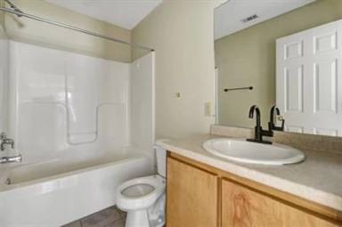Main picture of 19 Webb Ct NE