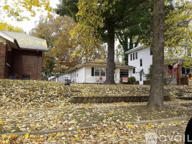 Main picture of 649 W Vine St