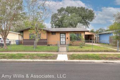 Main picture of 4105 Redwood St