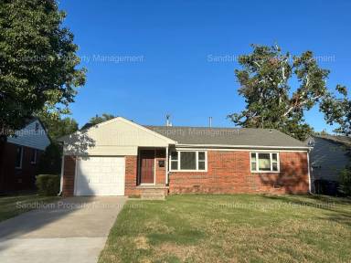 Main picture of 2619 S Winston Ave