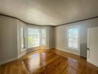 Main picture of 473 Wilson St