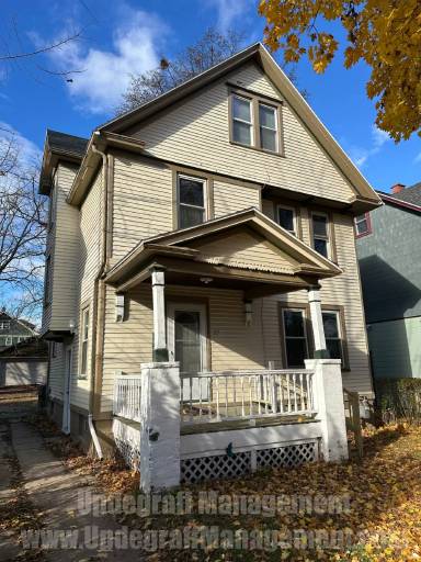 Main picture of 55 Paige St