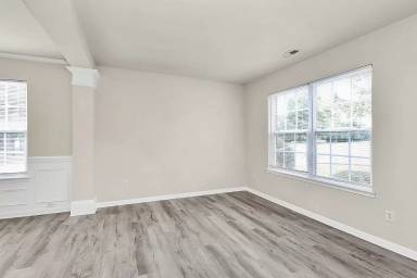 Main picture of 10705 Mountain Springs Dr