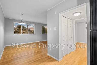 Main picture of 2507 S Big Bend Blvd
