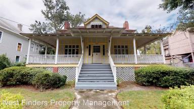 Main picture of 2145 Oak St