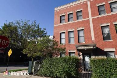 Main picture of 1018 N Crosby St