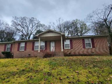 Main picture of 2801 Brett Rd NW