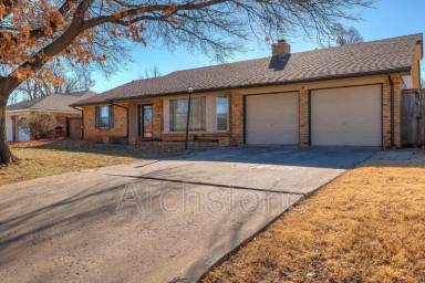 Main picture of 4712 NW 65th St