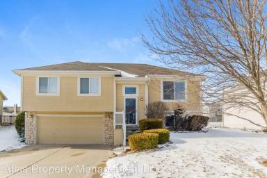 Main picture of 11428 N Tennessee Ave