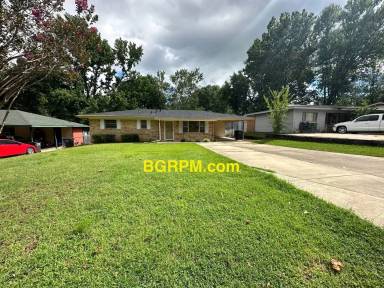 Main picture of 15 Kaye Ln