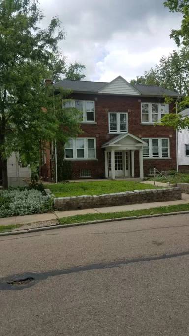 Main picture of 92 E Lakeview Ave