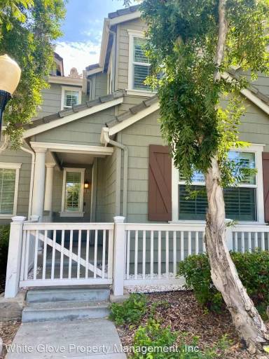 Main picture of 3 Elmhurst St