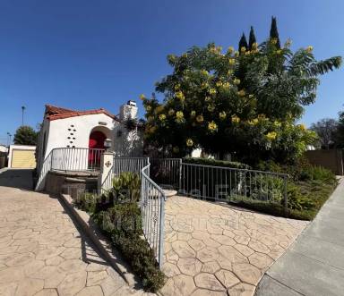 Main picture of 1267 Justin Ave