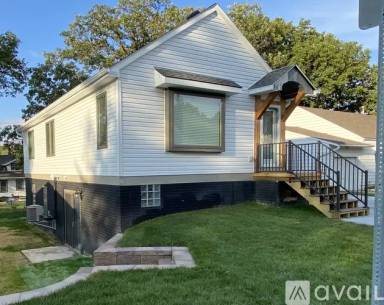 Main picture of 20490 Poplar St