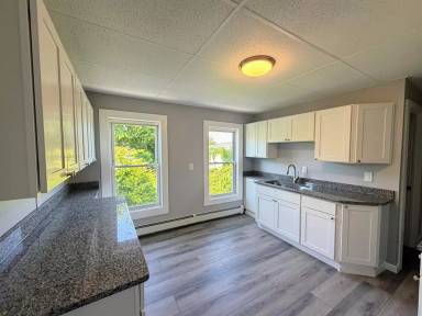 Main picture of 30 Loring St