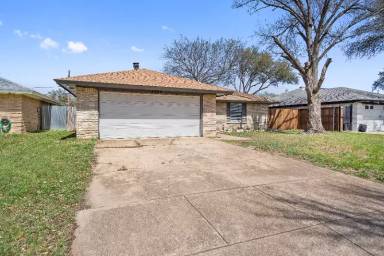 Main picture of 2804 S Meadow Dr