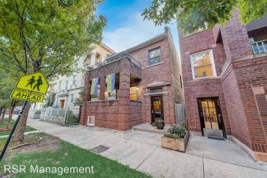 Main picture of 1008 N Oakley Blvd