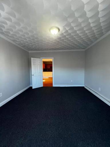Main picture of 395 Quequechan St