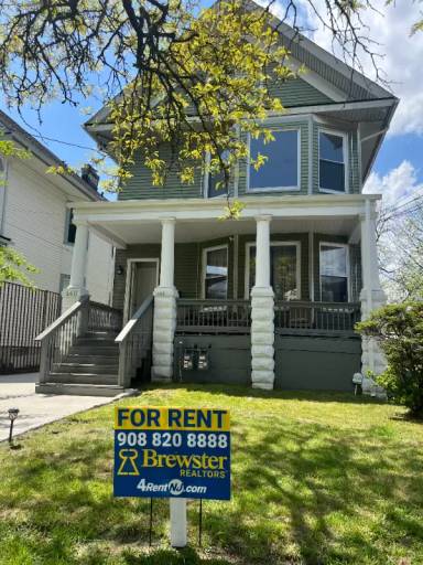 Main picture of 142 Dehart Pl