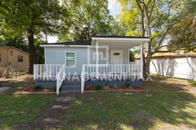 Main picture of 1420 W 33rd St