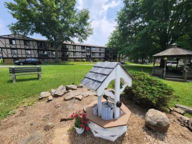 Main picture of Carriage Hills Apartments