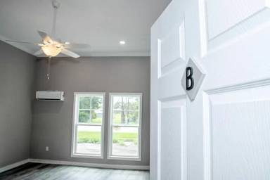 Main picture of 111 E JL Tyre Street - B