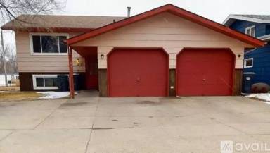 Main picture of 709 3rd Ave SE