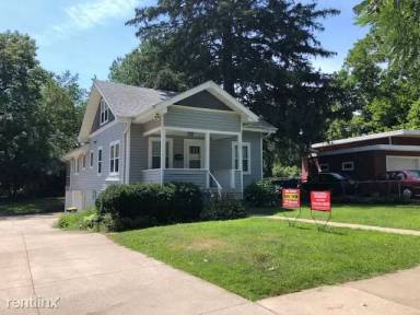 Main picture of 121 Highland Dr