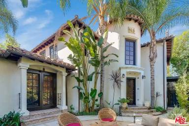 Main picture of 7061 Waring Ave