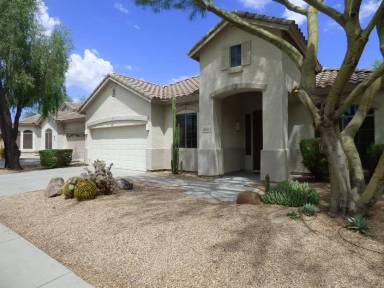 Main picture of 2226 W Calle del Sol