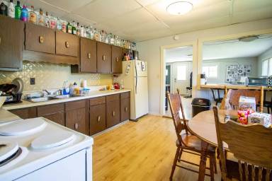 Main picture of 2100 N Ball Ave