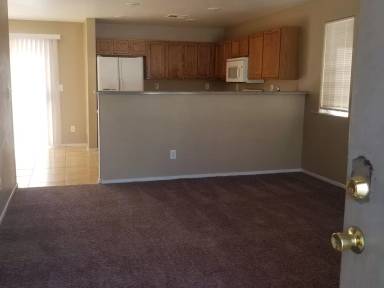 Main picture of 2098 Lost Maple St