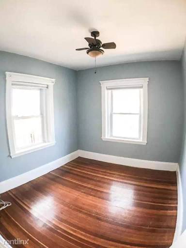 Main picture of 654 Metropolitan Ave