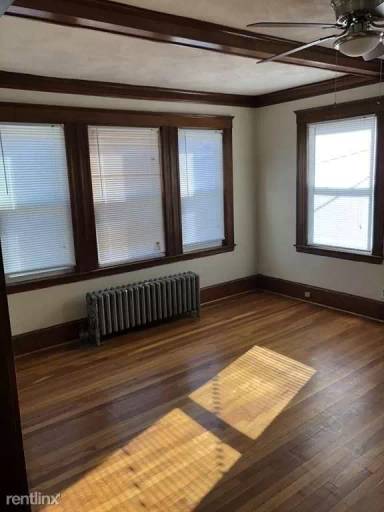 Main picture of 33 Pleasant Hill Ave