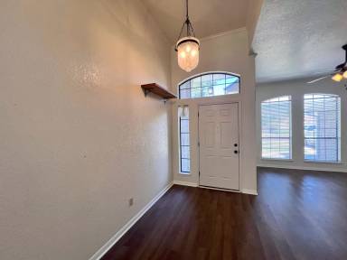 Main picture of 1802 Sutton Place Trl