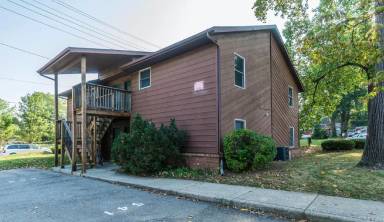 Main picture of 529 E Smith Ave