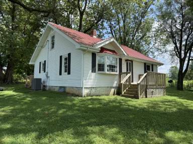 Main picture of 1014 Old Dixie Loop