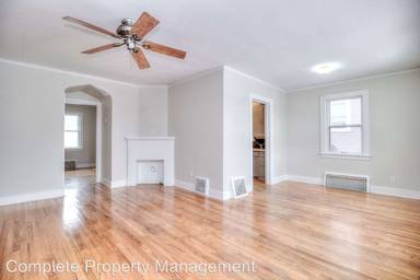 Main picture of 905 Clark St