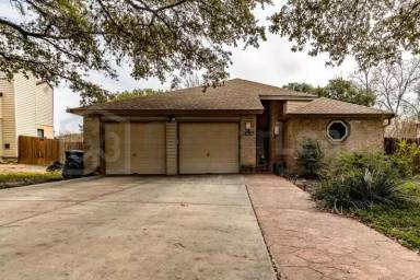 Main picture of 13611 Bell Dr