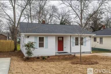 Main picture of 960 Welch St SE