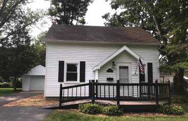 Main picture of 222 Franklin St