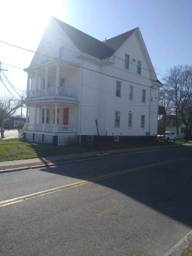 Main picture of 986 Smith St