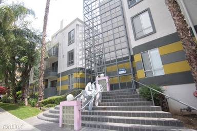 Main picture of 884 Palm Ave