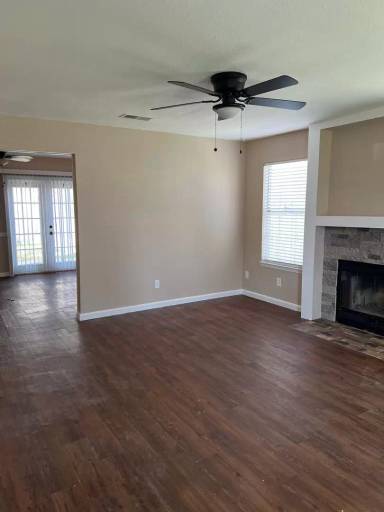 Main picture of 414 Woodland Park Cir