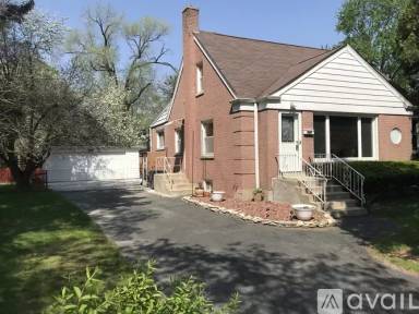 Main picture of 734 N Dee Rd