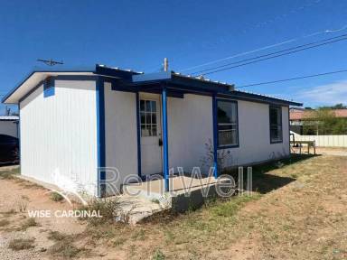 Main picture of 1017 N Main Ave