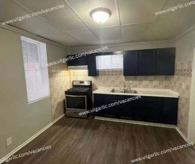 Main picture of 4830 Magoun Ave